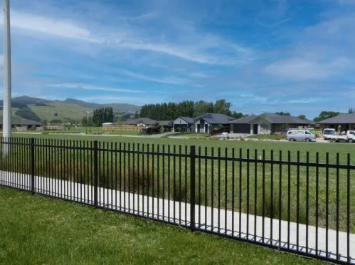 Fentec Alto aluminum slat fencing system with modern design